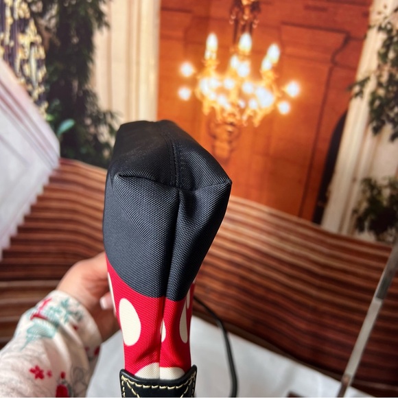 Dooney & Bourke Disney Resort Minnie Mouse Crossbody sold out! Rocks the Dots! - Picture 6 of 17